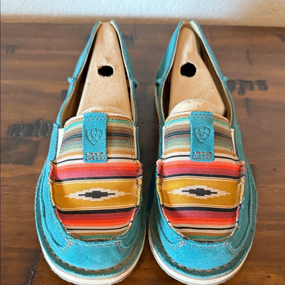 Ariat Cruisers teal suede/serape Loafers